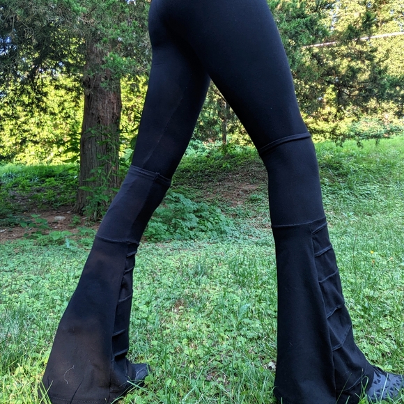 Obsidian Black Bell Bottom Leg Warmers $65 @ LimitlessIndigo.com - Picture 3 of 6